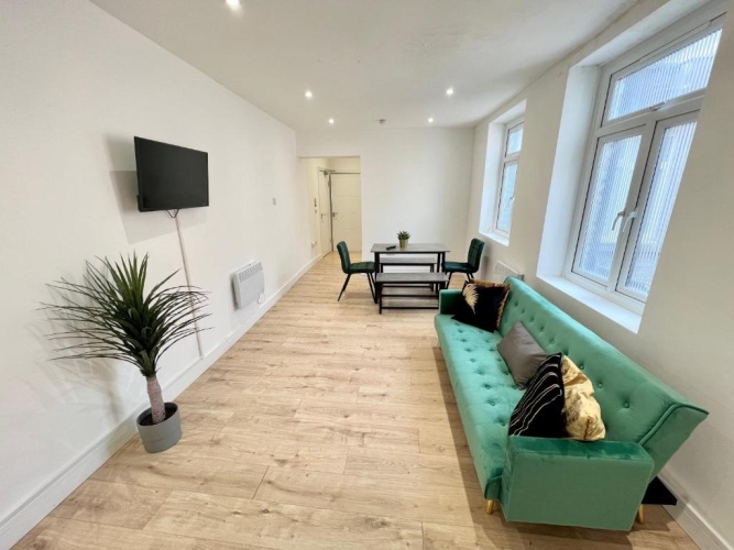 2 Bedrooms Double Apartment