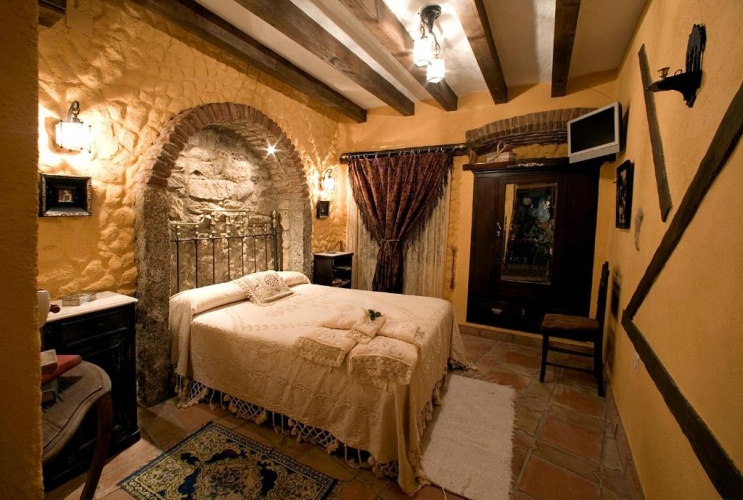 2 Bedrooms Cottage