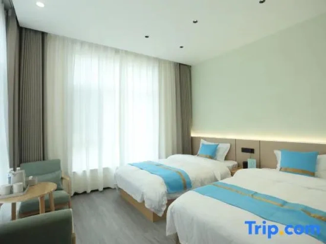 Standard Twin room with sea view