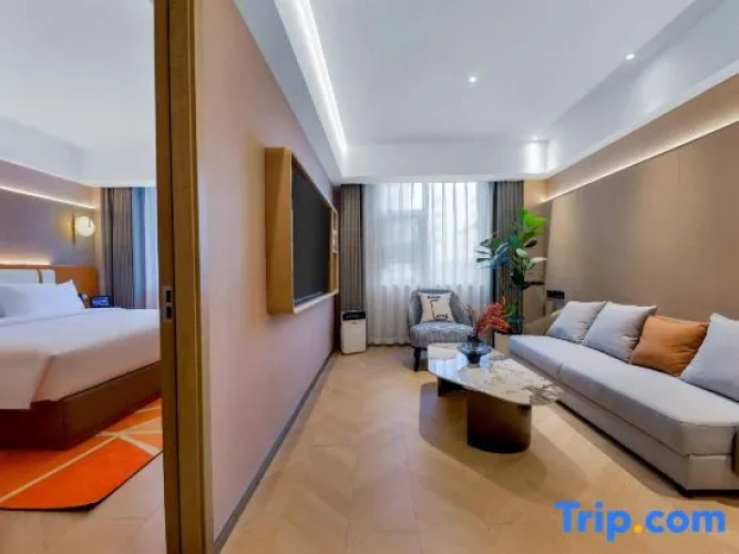 Deluxe Suite