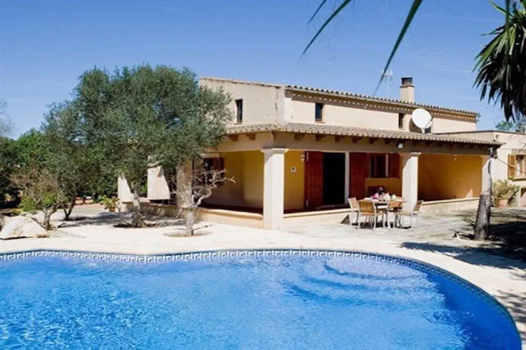 Villa Can Busquerets