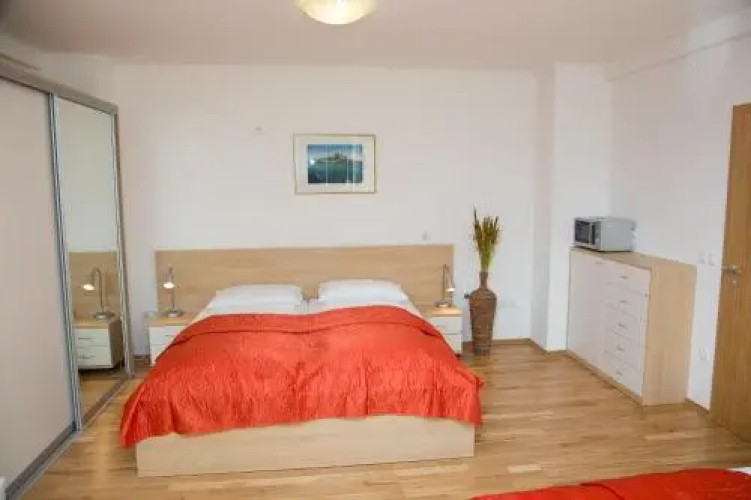 Apartments Benedi?I?