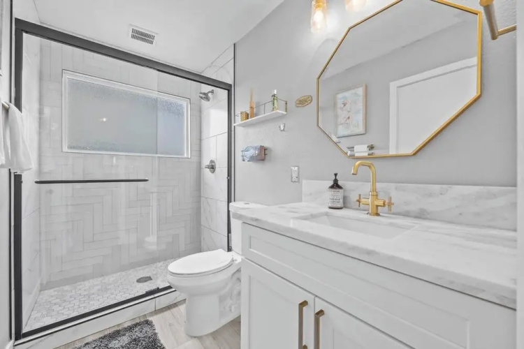 4bdrm 2 Bath Pool Close To Strip & Conventions