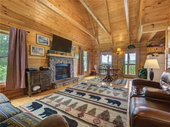 Bear Tracks - Two Bedroom Cabin