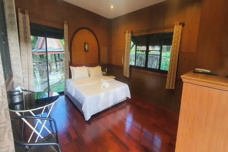 Standard Bungalow with balcony