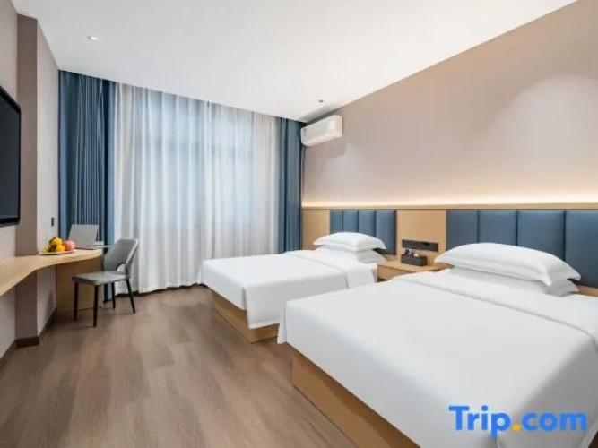 Premier Triple room