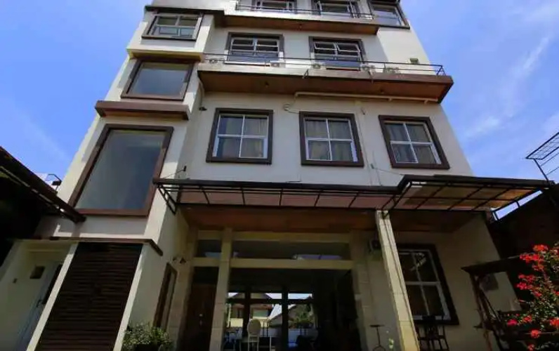 Sapphire Home Hotel