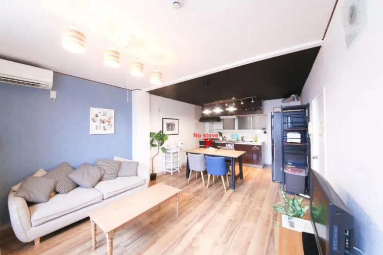4 Bedrooms Cottage
