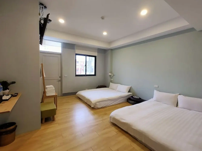 Standard Quadruple Family room