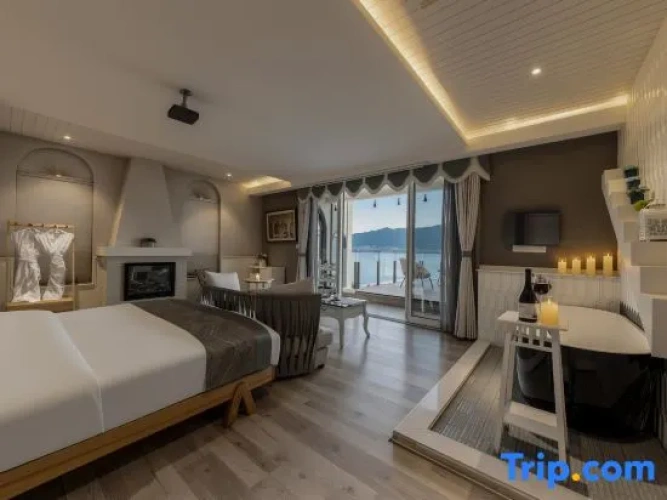 Luxury Double room with sea view