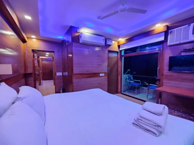 1 Bedroom Deluxe room with balcony