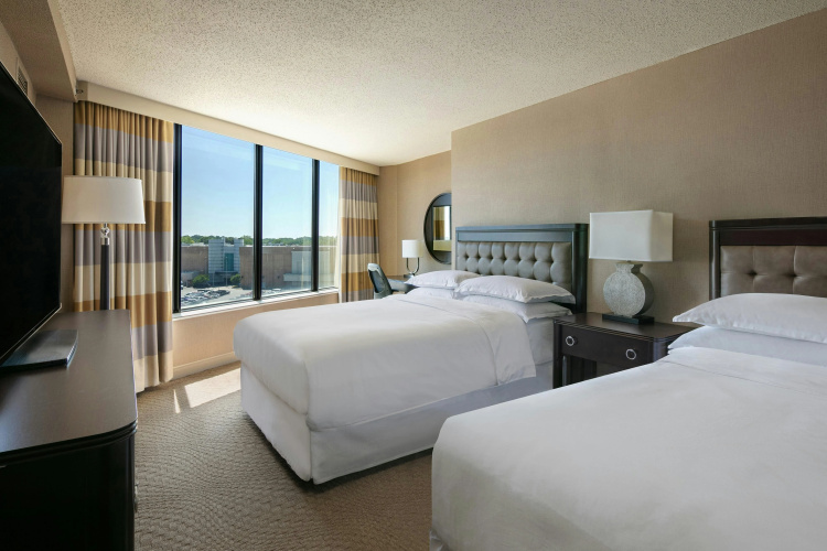 Sheraton Greensboro At Four Seasons photo 8