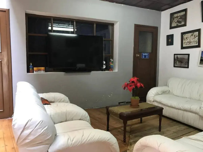 Aleidas Hostal