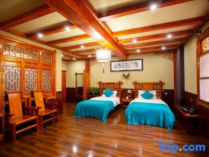 Deluxe Family Suite