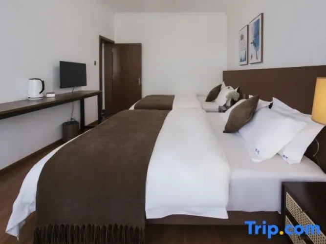 2 Bedrooms Suite
