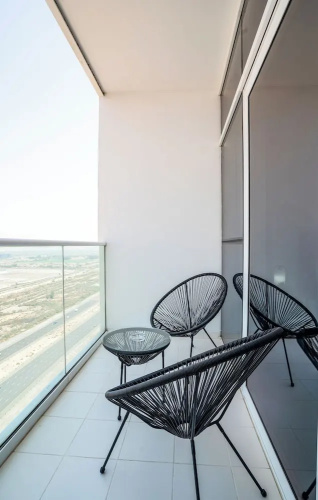 Tanin - Sleek Studio Offering Unobstructed City Views