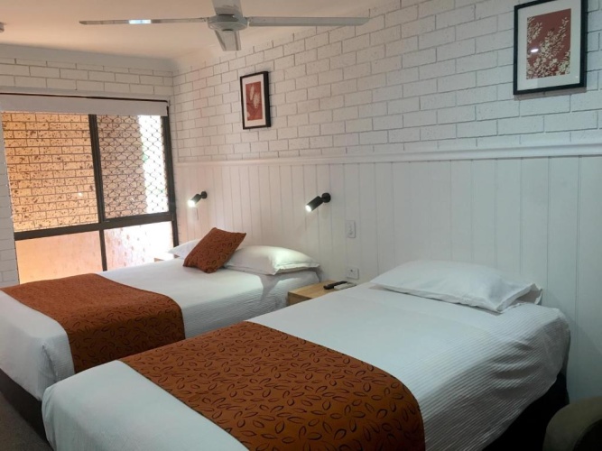 Standard Twin room
