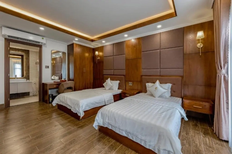 Standard Triple room with balcony