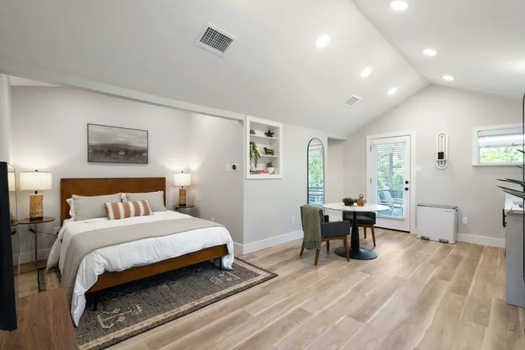3 Separate Homes Walkable to Soco
