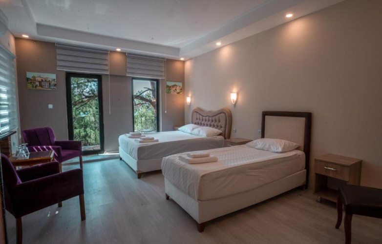 Standard Triple room with sea view