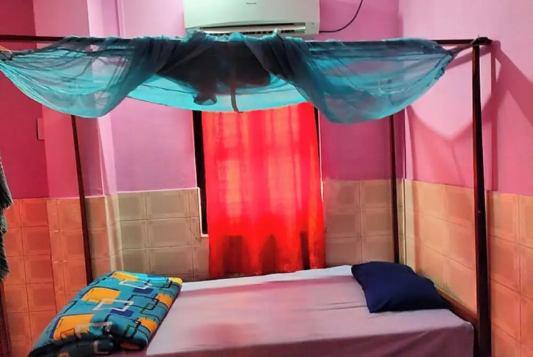 Goroomgo Central Guest House Agartala