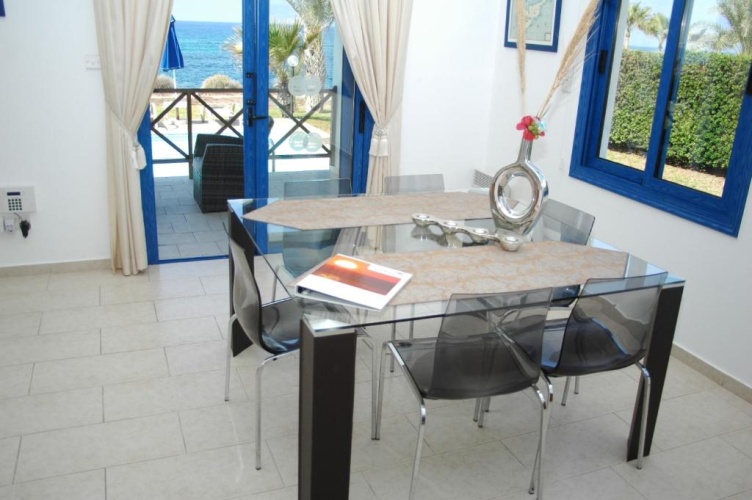 3 Bedrooms Villa
