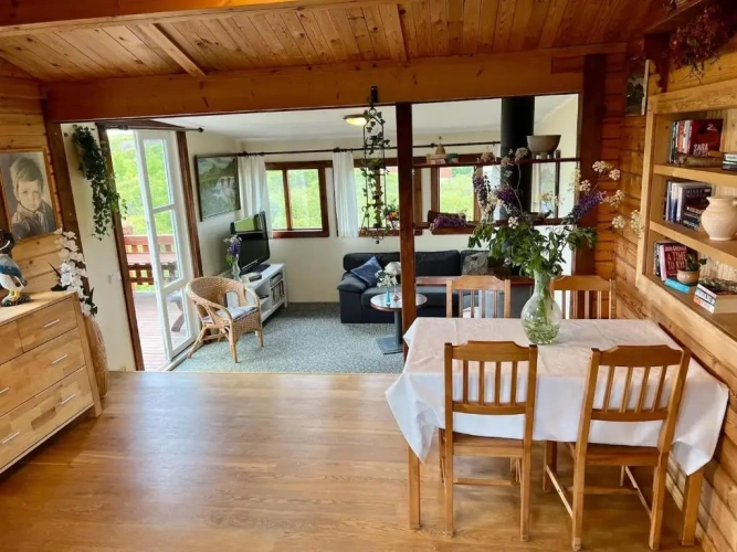 3 Bedrooms Cottage