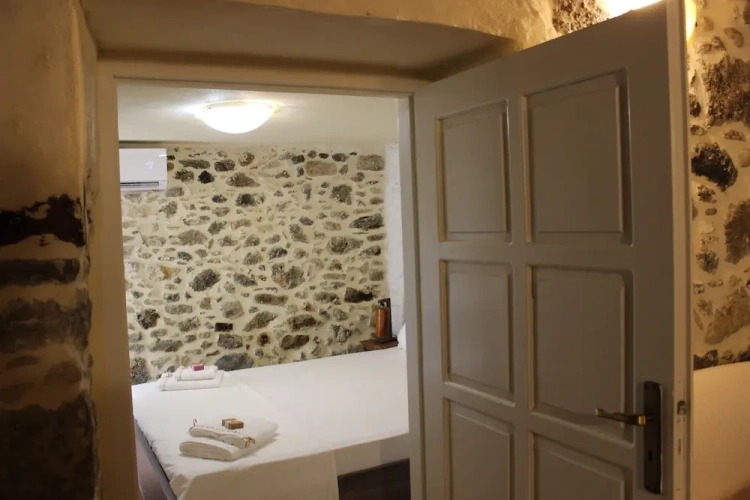 Double Basement Apartment