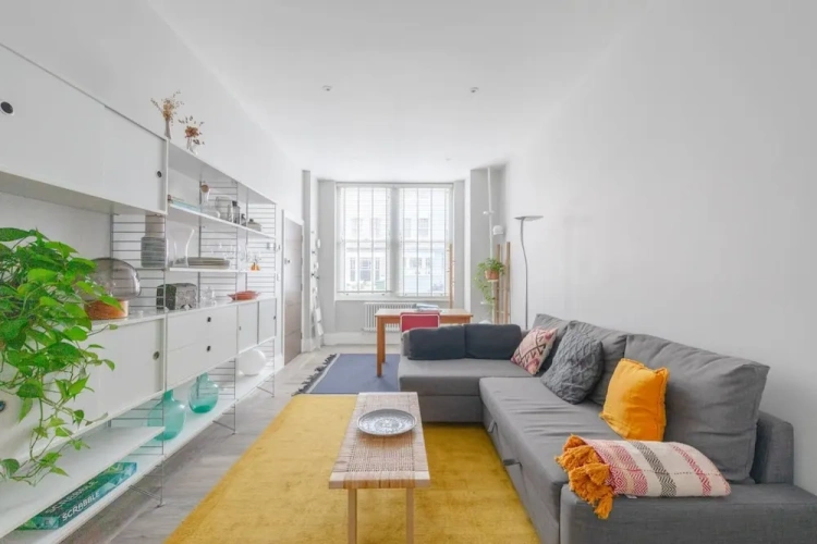 Apartment with balcony