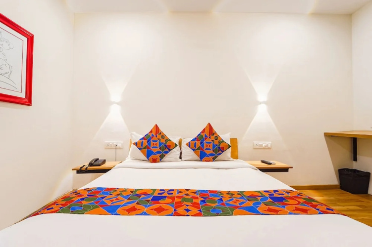 Fabhotel Welcome Inn