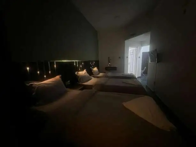 Guest Inn Hotel Llc