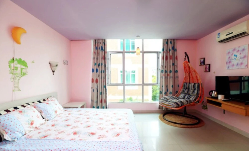 Romantic seaside guesthouse
