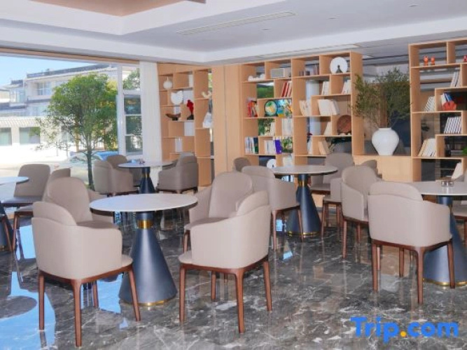 Dali Meirui Hotel