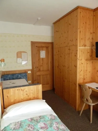 Standard Triple room with balcony