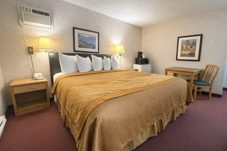 Standard Double Suite