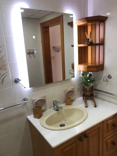 4 Bedrooms Apartment