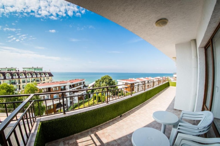 1 Bedroom Apartment with balcony