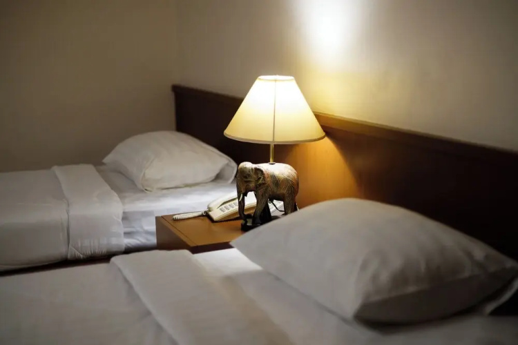Central Place Hotel