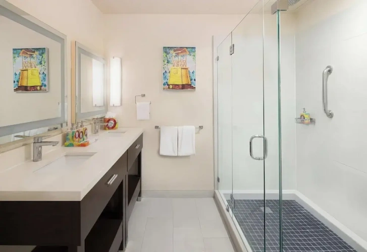 1 Bedroom Suite with balcony