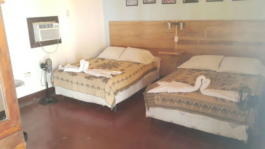 Playa Roca Hotel