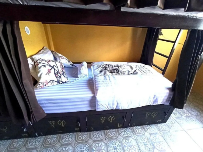 Long Feng Hostel Bangkok