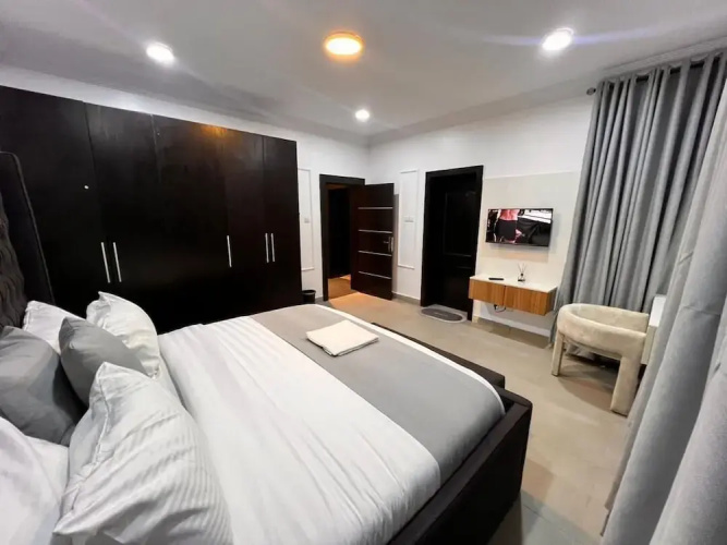 Ace Apartment