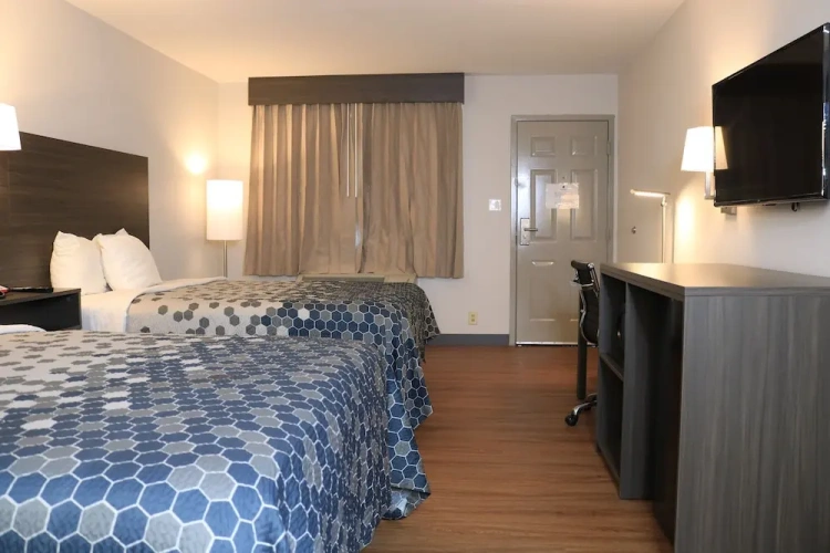 Standard Quadruple room with balcony