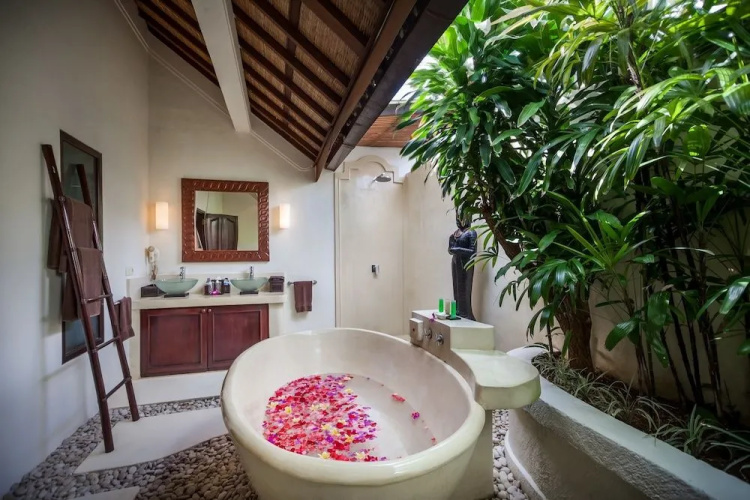 Villa Tania