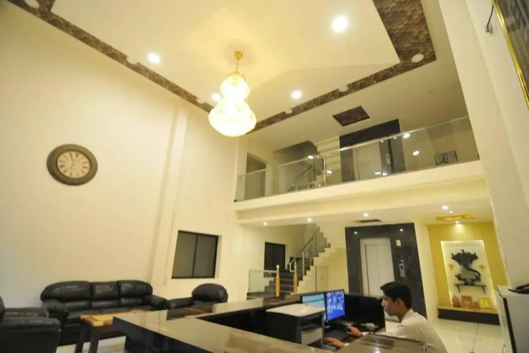 Hotel Surya Resort