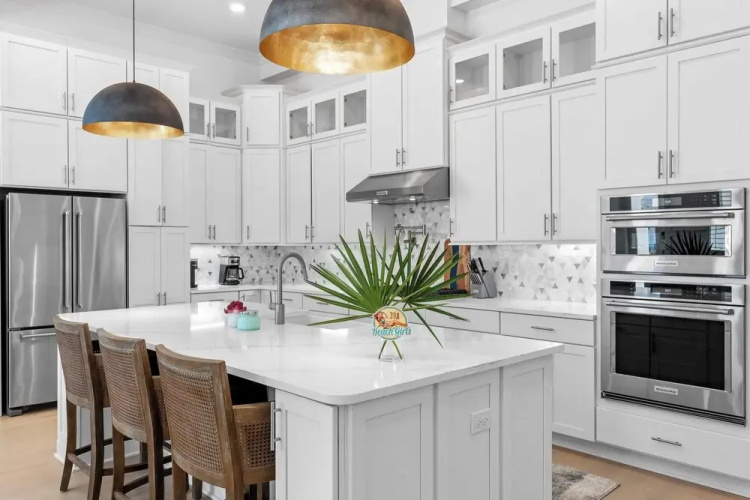 Sleeps 20 2 Homes, 9bdr, Arcade Walk to Blue Mountain Beach Access & Eats