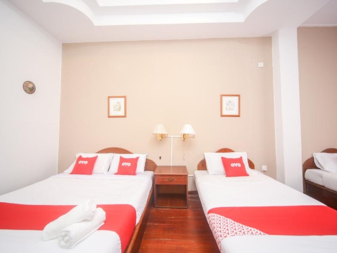 Standard Triple room