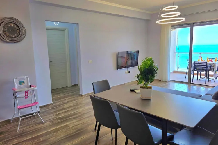 Beachfront & Sea View Apartment 101