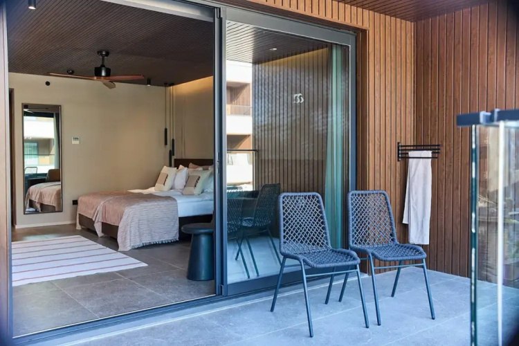 Jacaranda Luxury Hotel
