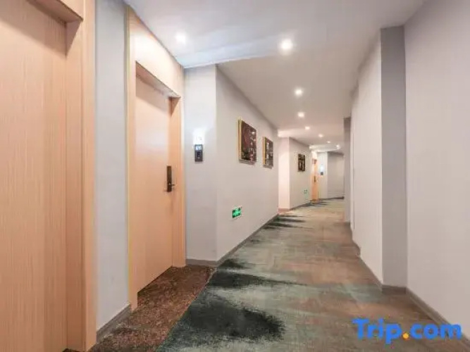 Woke Arts Hotel